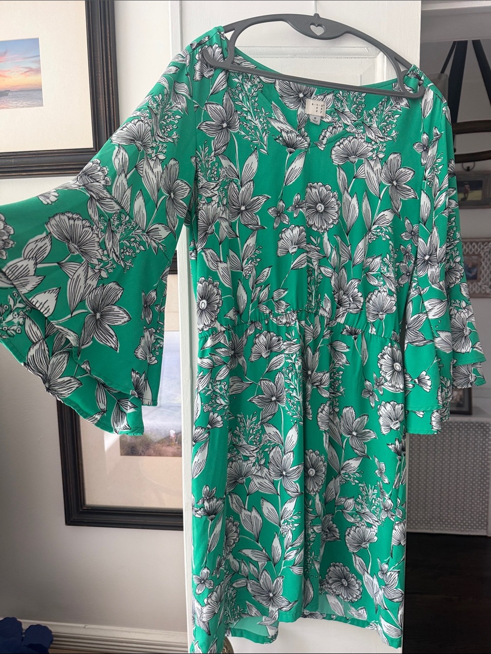 Green Floral Bell-Sleeve Dress